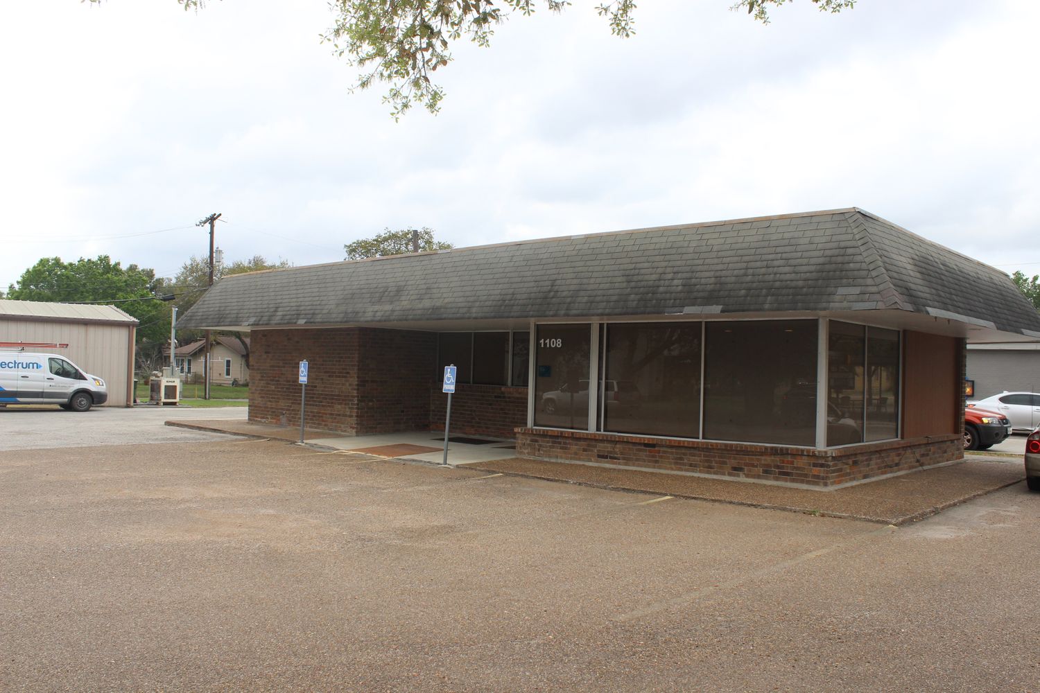 1108 N Esplanade St, Cuero, TX 77954